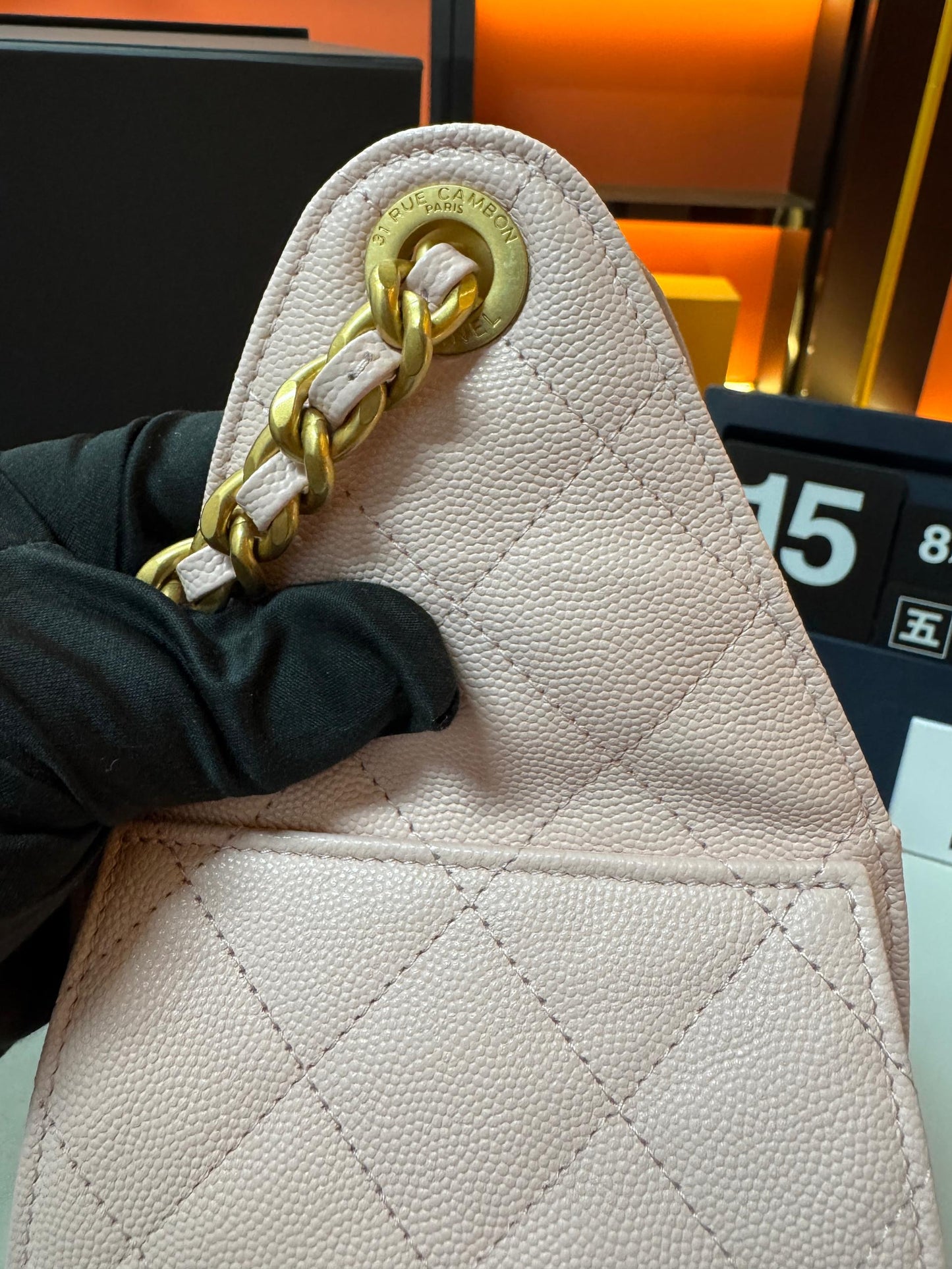 Chanel hobo 25