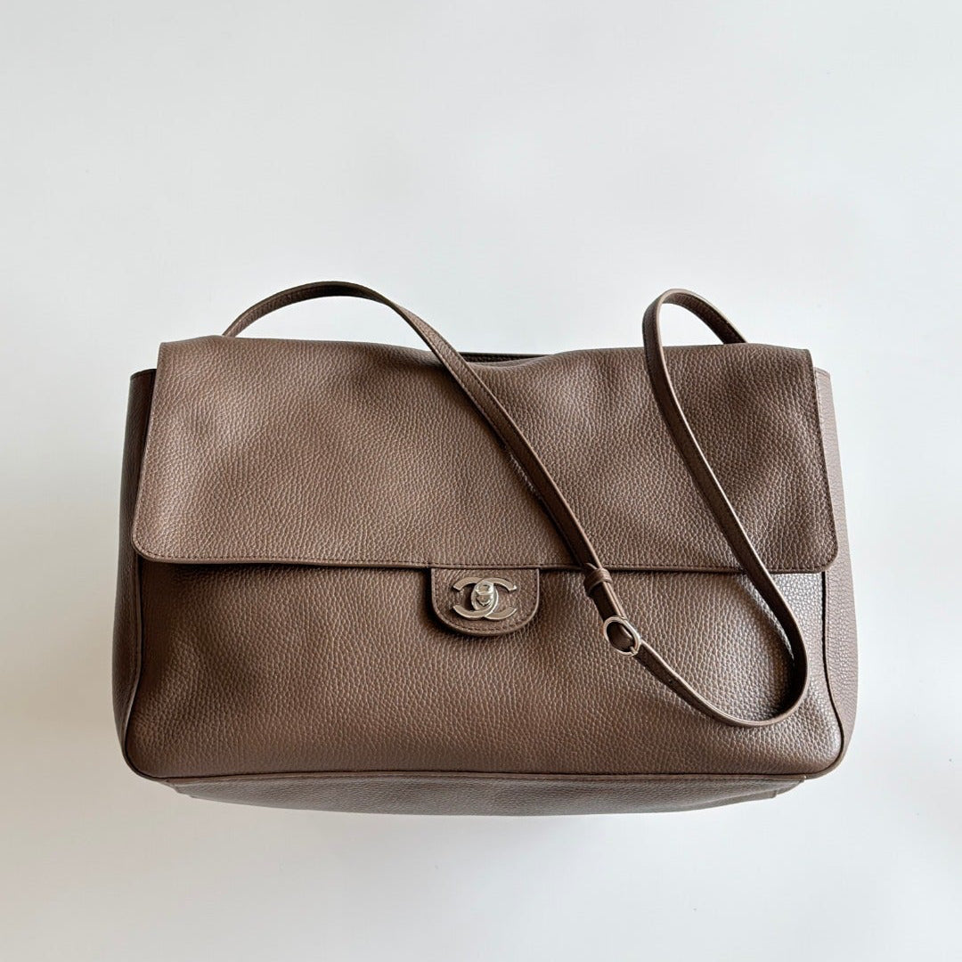 Maxi flap bag