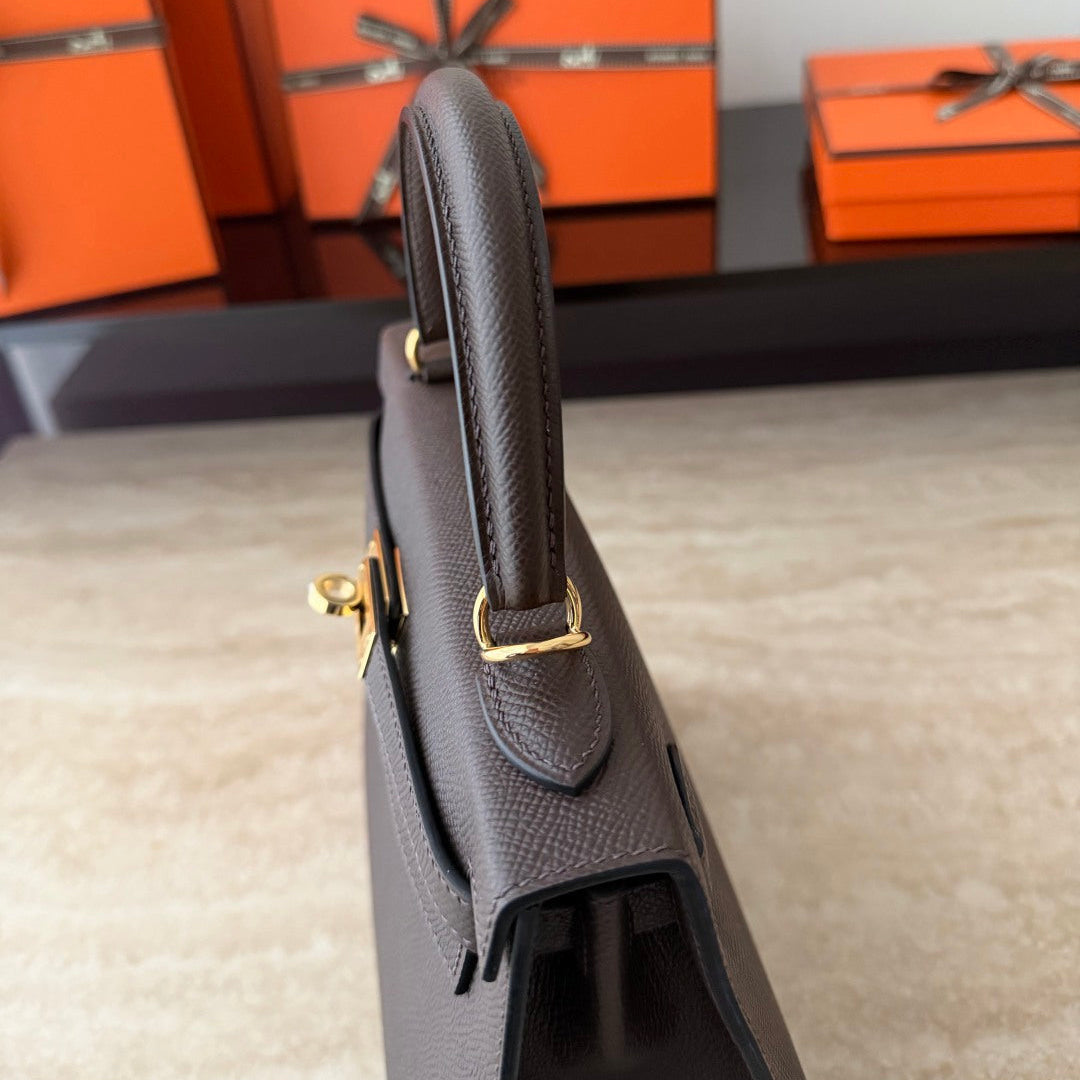 Kelly 25 gold hardware